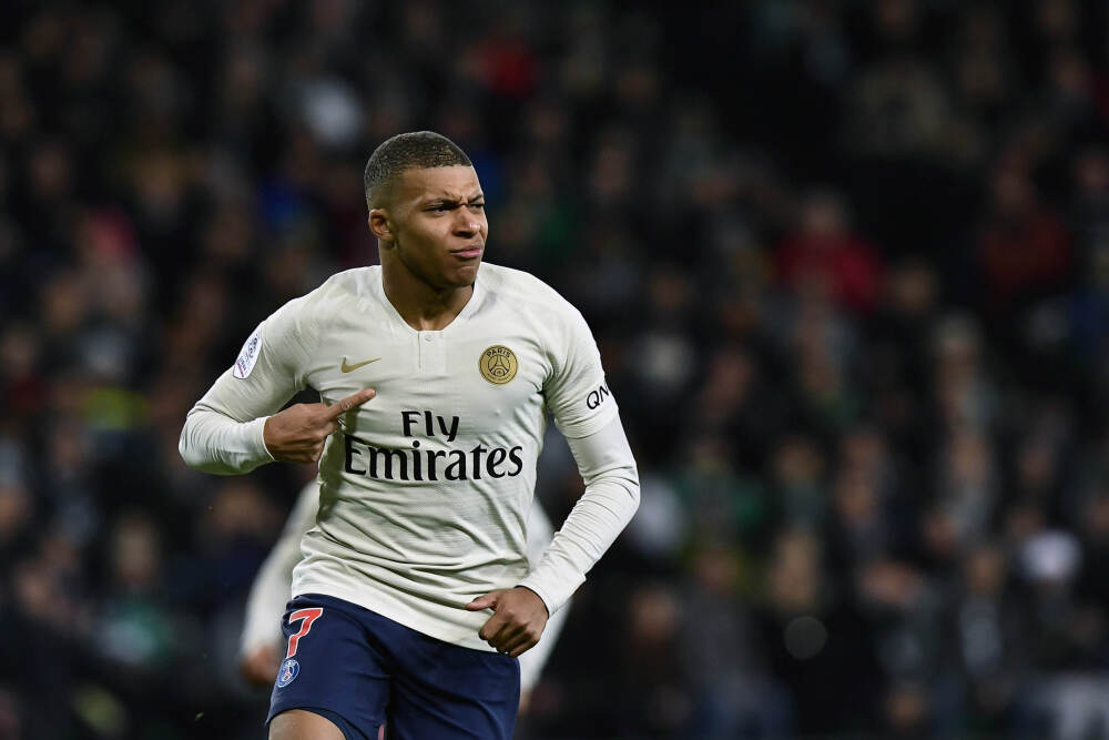 海航控股：10月旅客运输量同比增长3.59%